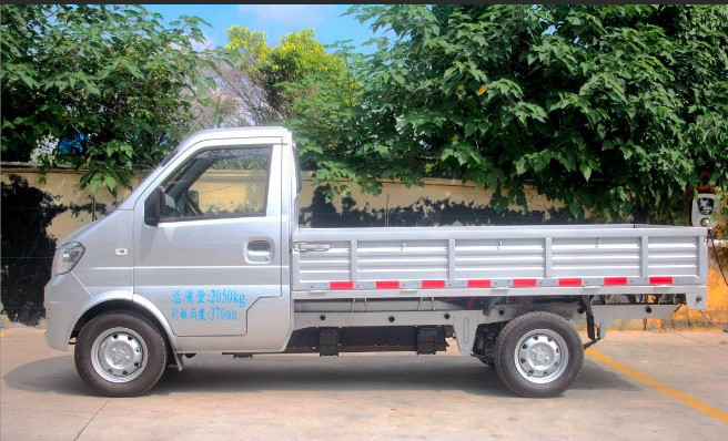 850kgs Loading Capacity Electric Commercial Vehicles Truck Van Ruichi EK01S 80km/h