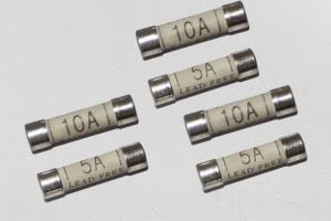 China Low Current British Standard Fuses Bs1362 5a TUV Certificate For Hairhdyers factory