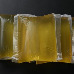 China Low Temperature Medical Hot Melt Adhesive Pressure Sensitive Glue Block factory