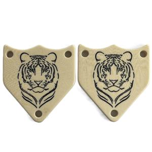 China Irregular Pentagon 3 Hole Fancy Plastic Buttons Engraved Tiger Logo In factory