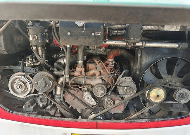 37 Seats Used Passenger Yutong Bus Second Hand Good Condition 9150kg