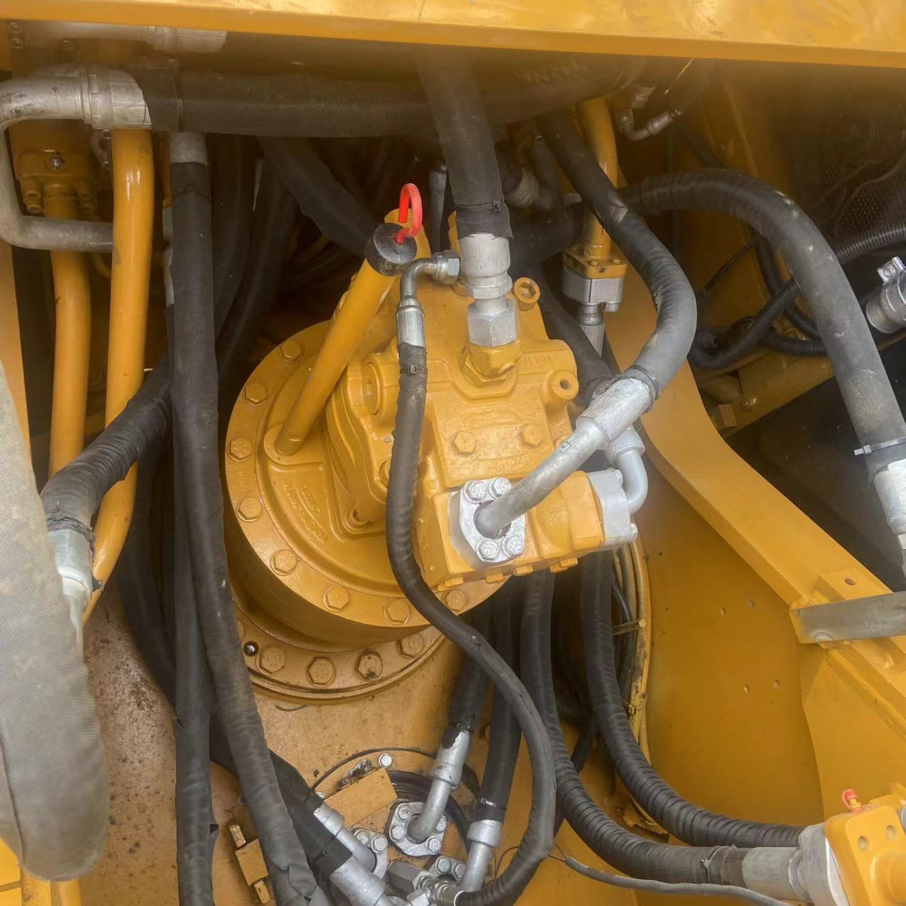 Original Hydraulic Valve Second Hand Cat Excavator 330D in Good Condition for Construction