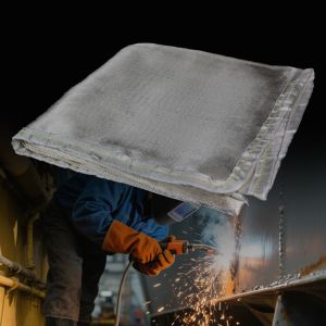China Fiberglass Welding Blanket Fireproof 550C Heat Resistant Grey on sale
