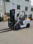 Used diesel forklift with a 3-ton load capacity TCM internal combustion forklift
