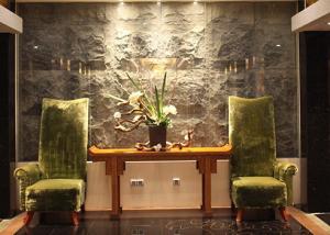 China Odourless Waterproof Flexible Ceramic Tile Mud Proof 50 Years Life Span factory