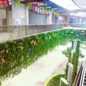 China Durable Lifelike Artificial Plant Wall For Store Long Term Life Time factory