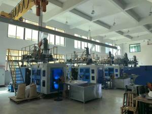 China Jerry Can Blow Molding Machine 50 - 200L For Plastic Chemical Barrel factory