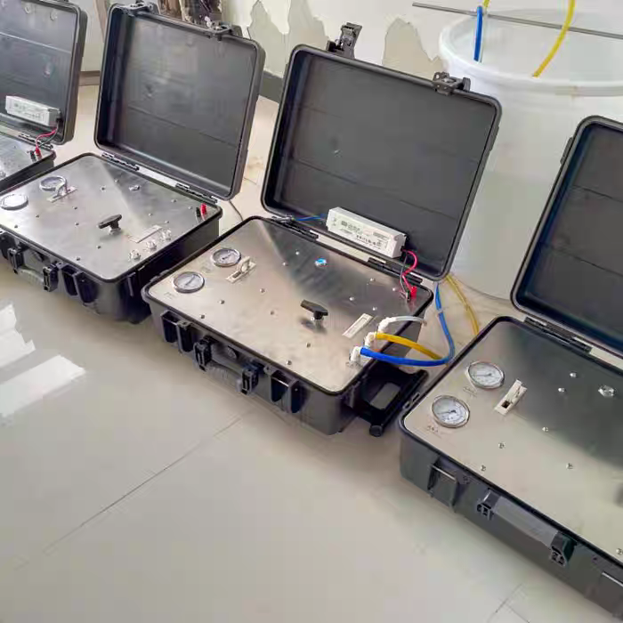 Compact Portable Solar-Powered Seawater Purification Unit