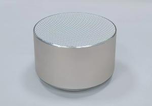 China Multifunctional Custom Portable Mini Wireless Speakers 3W With AUX factory