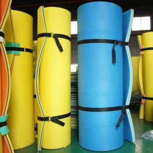 China Closed Cell 12x6 Foam Floating Mat Foam Lake Pad For Boating And Floating Trips factory