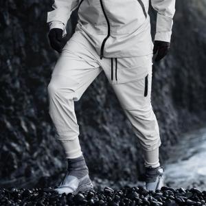 China Custom LOGO Quick-Drying Fitness Cargo Pockets Pants Men Exercise Gym Joggers factory
