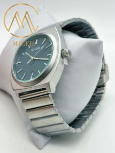 China Manufacturer Engraved Leather Quartz Black Band Mens Watches For Classic And Modern Versatility factory