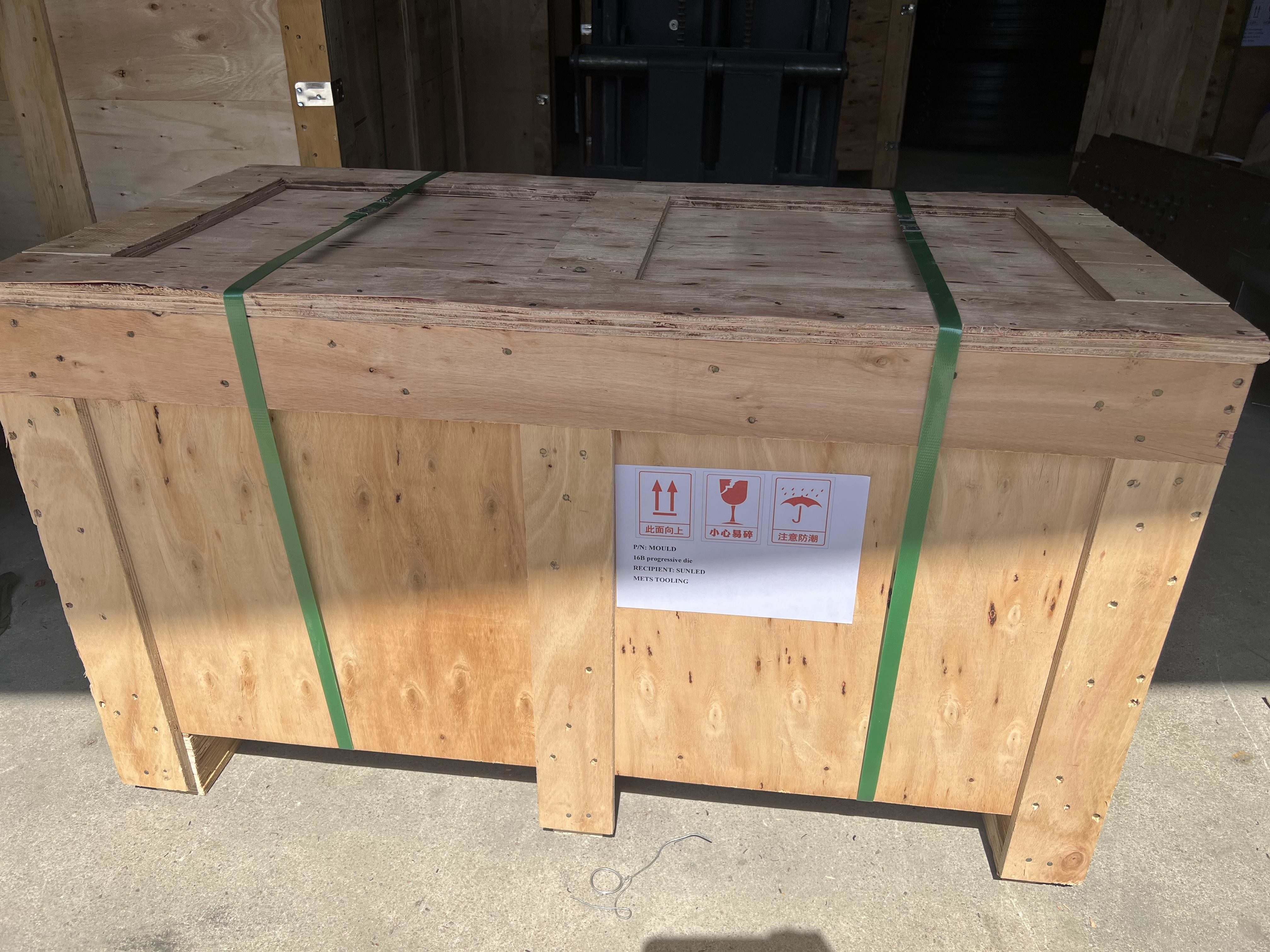 Punching Sheet Metal Forming Tool with Delivery Processing Method By Air Or By Express