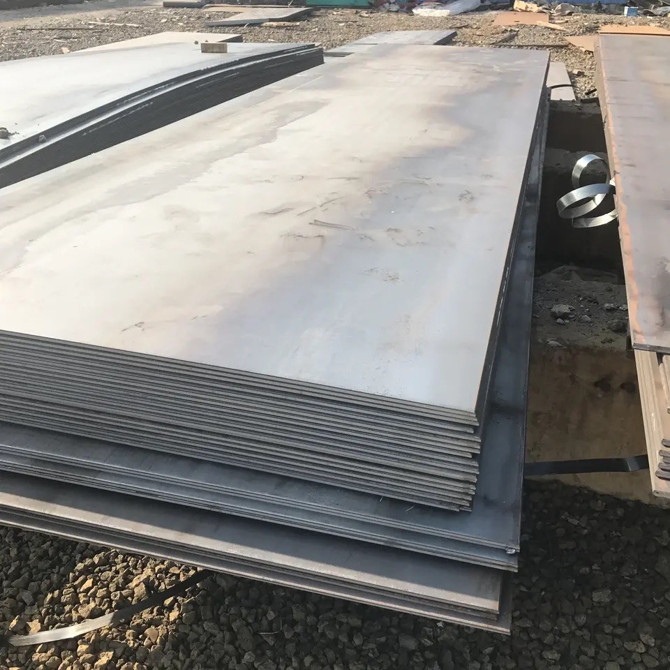 Medium JIS Hot Rolled Carbon Steel Plate 2500mm Q345 Tread Customized