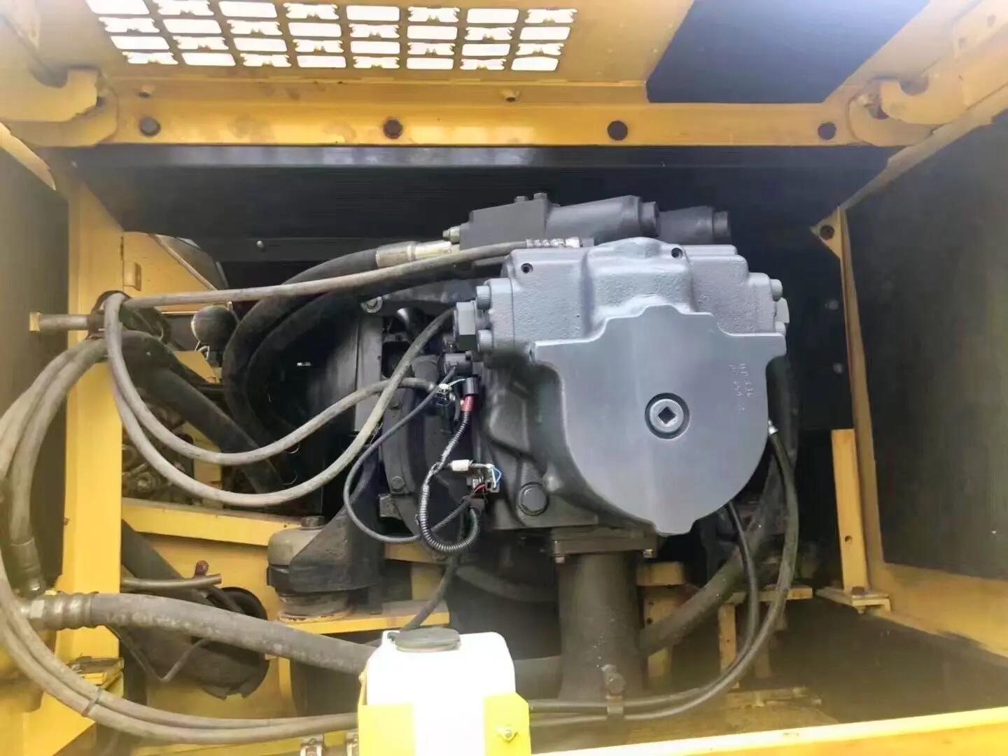 Secondhand Komatsu PC450 Excavator 45ton Digger for Mining Operation Site Work