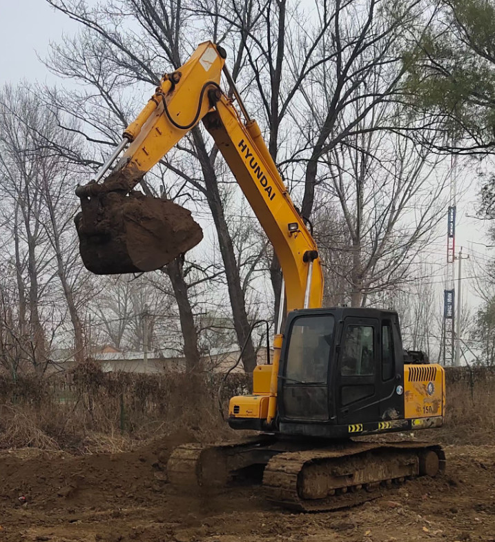 Original Brand Hyundai 150 Used Crawler Excavator 15 Ton Secondhand Middle Digger in Stock