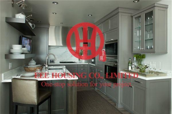 Fashion Shaker-style Solid Wood Kitchen Cabinet with Excellent Design and