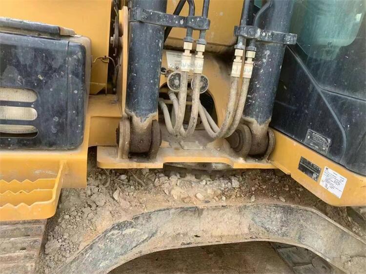 1470 Working Hours Used Caterpillar 313D2GC Excavator 13 Ton Crawler Construction Machine