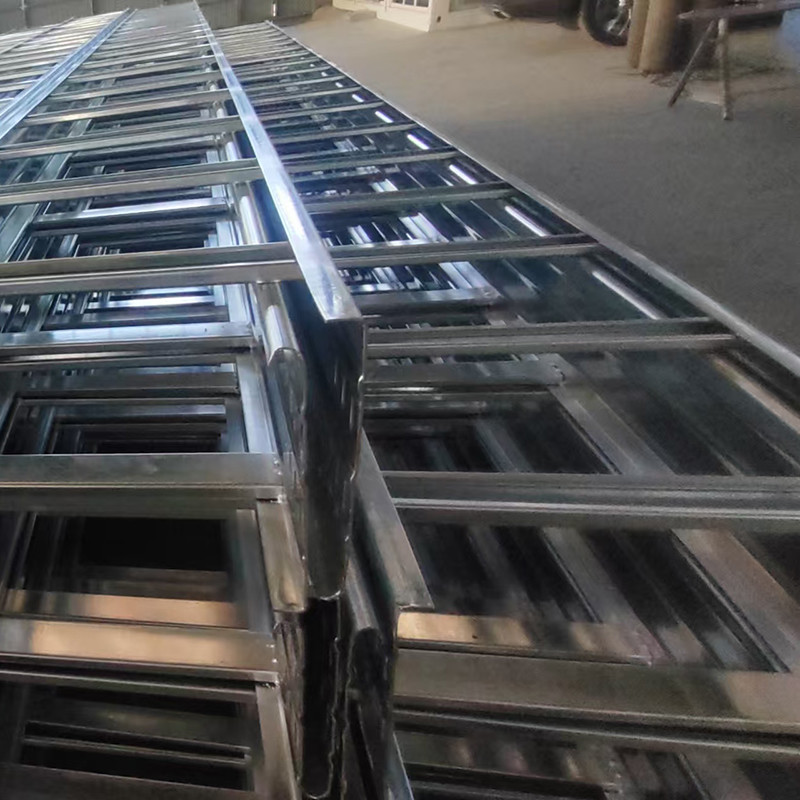 Galvanized Ladder Type Cable Tray Low Maintenance And Wall Mounted Installation Method