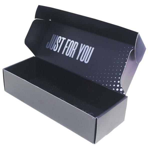 China Black Flat Cardboard Mailer Boxes Custom Silver Foil Stamping Surface factory