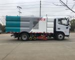 Single Cabin 120hp Road Sweeper Truck With High Pressure Washing For Oil Stain