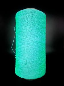 China 2mm Luminous Yarn Weaving Sweater Glow Yarn Knitting 30 Minutes Charge factory