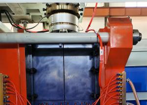 China Pallet Robot Plastic Extrusion Blow Moulding Machine 160l Bottle Water Blowing Machine factory
