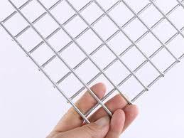 China Special 50mm 60mm Galvanized Square Welded Mesh Panel For Floor Heating factory