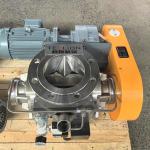 High pressure rotary airlock valve for dense phase transportation of plastic