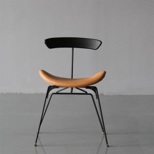 China Nordic Style Windsor Leather Dining Chairs Moon Shape Solid Wood Backrest factory