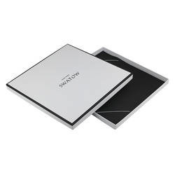 China Pantone Clothes Packaging Box Biodegradable Removable Rigid Cardboard Gift Box on sale