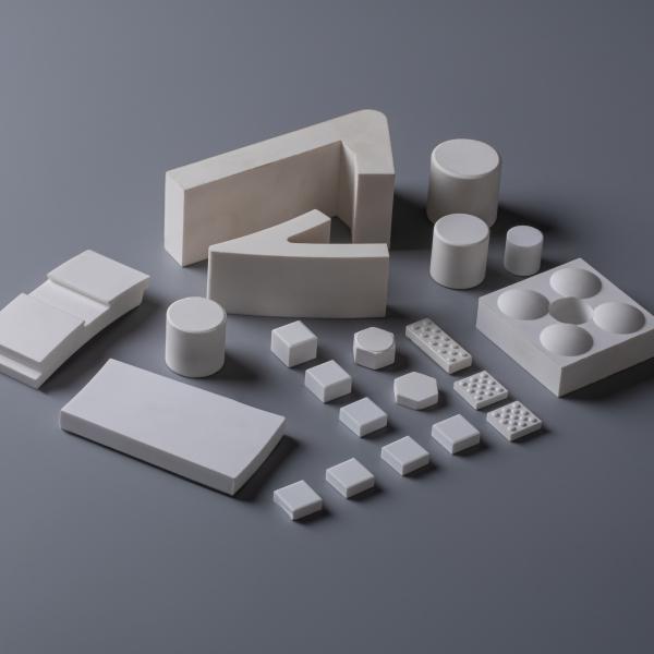 92% Alumina Content Ceramic Wear Liners Hardness 82 HRV For Long Lasting Wear
