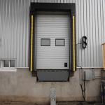 Rolling Formed Galvanized Steel Dock Seals And Shelters With Yellow Stripe