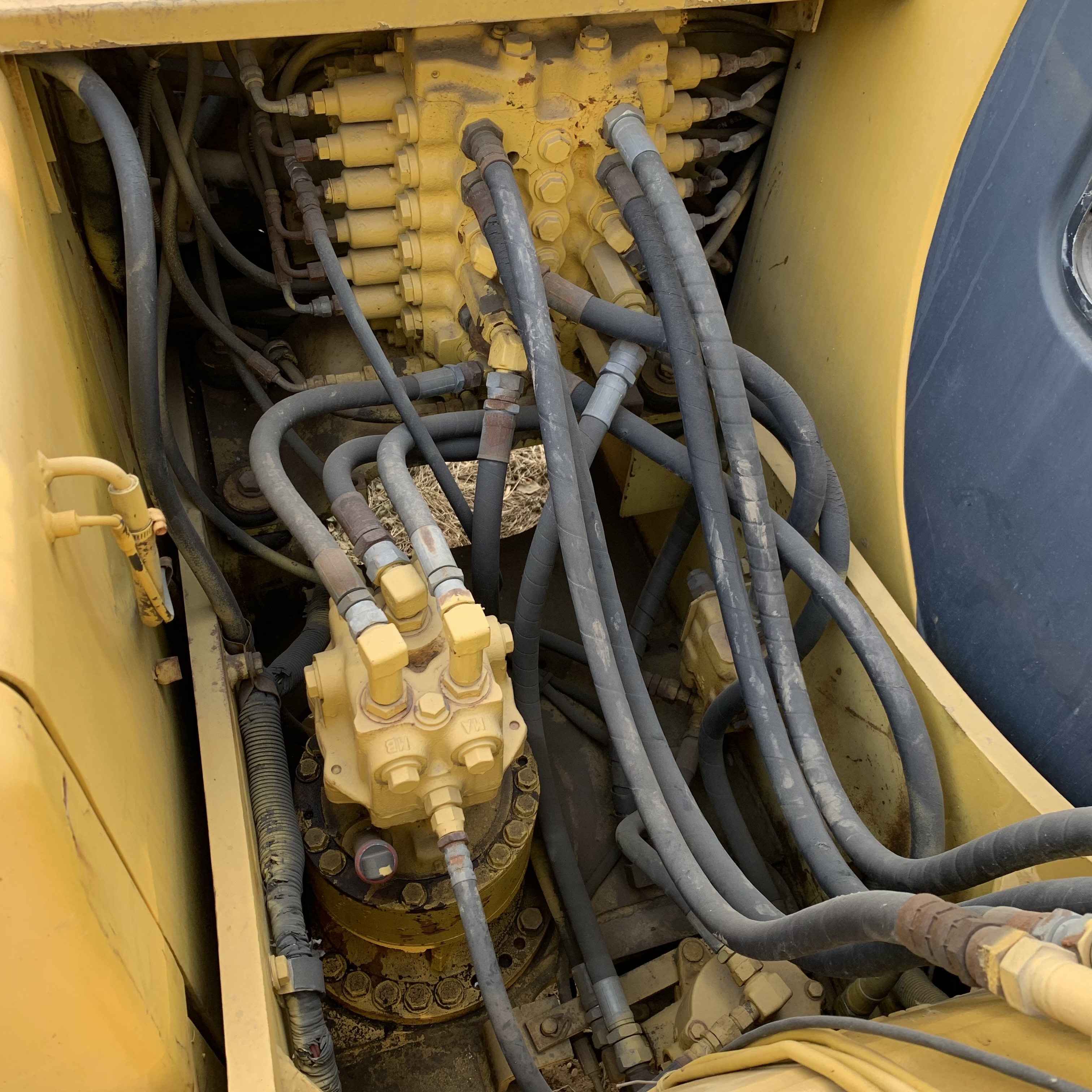 Low Working Hours Good Condition Komatsu PC120-6 Excavator with Original Hydraulic Pump