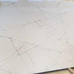 Calacatta Color Artificial Countertop Quartz Stone Slabs 3200x1600mm For Kitchen