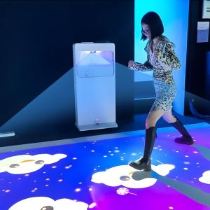 China All-in-one Floor Projection Machine Portable Interactive Projection Games factory