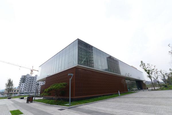 Steel Structure Showroom Buildings / Exhibition Hall Multi Floors Office