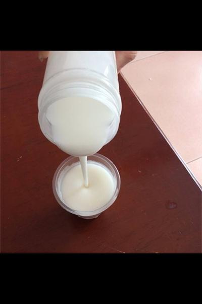 Milky white liquid Styrene Acrylic Polymer Emulsion For Coating Providing