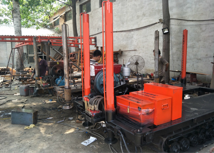 Customised Mobile Water Well Drilling Rigs , GK200 Hydraulic Core Drilling Machine