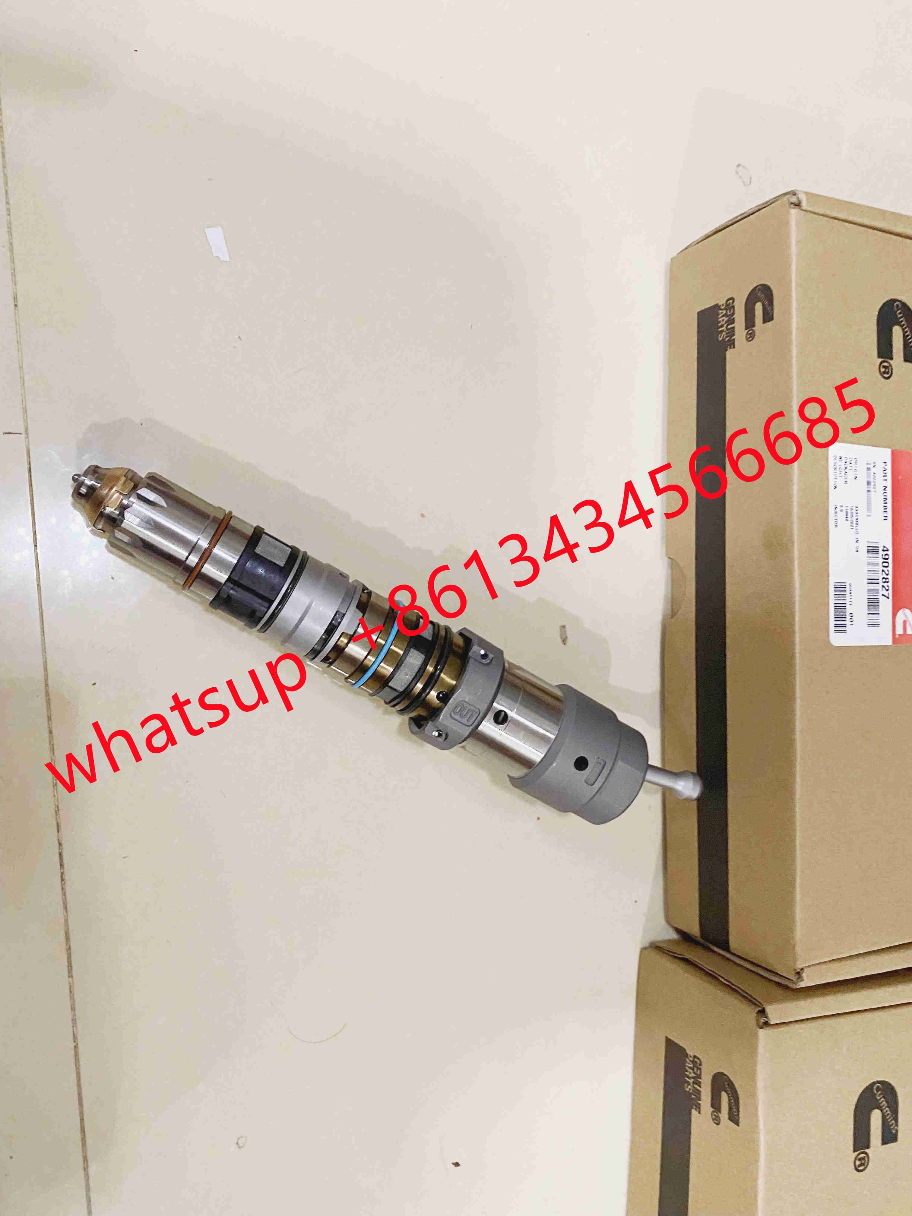 4088431 Genuine Diesel Engine Common Rail QSX15 Fuel Injector 4076533 4902827 4062090 4077076