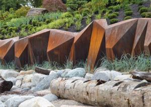 China Customized Size Corten Steel Garden Sculpture , Metal Garden Art Outdoor Decoration factory