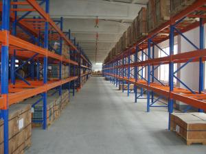 China Stackable Galvanized Mezzanine Cantilever Teardrop Pallet Shelf / Heavy Duty Metal Steel Shuttle Rack factory
