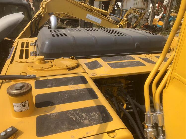 Multifunctional 2022 Komatsu PC200 20Ton Excavator with 681 Working Hours