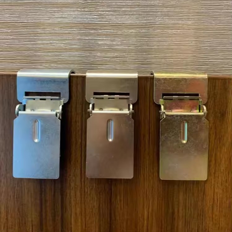 Stainless Steel Metal Rug Gripper Stamping Part Rug Hangers Carpet Hanging Clip