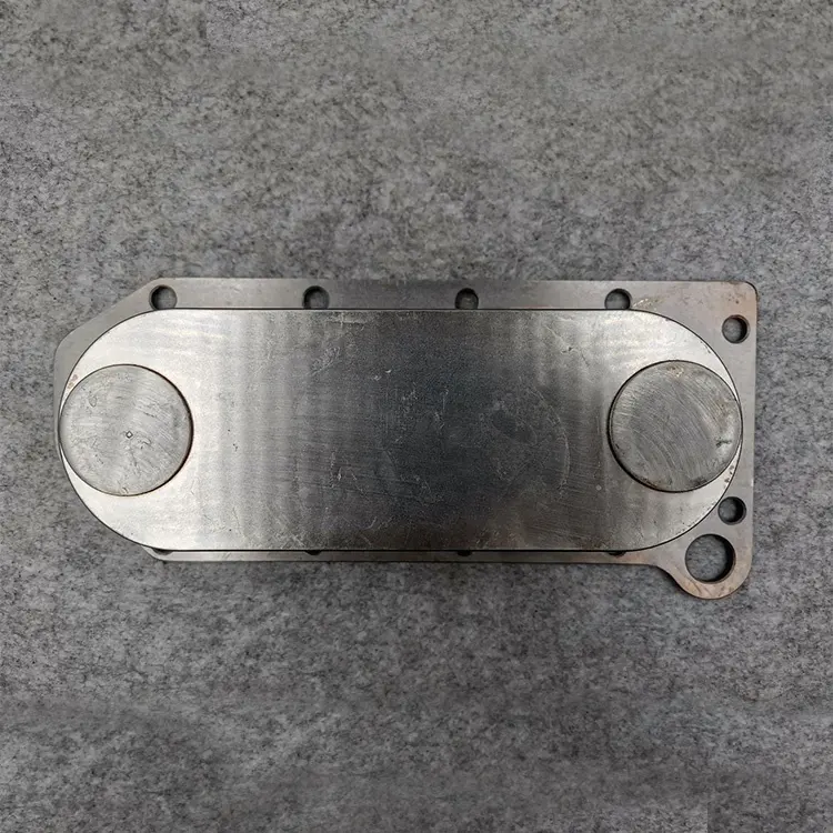 Car Model DONGFENG FOTON AUMAN Truck Get the Best Cooling Performance with Cummins DCEC 6CT 8.3 Engine Oil Cooler