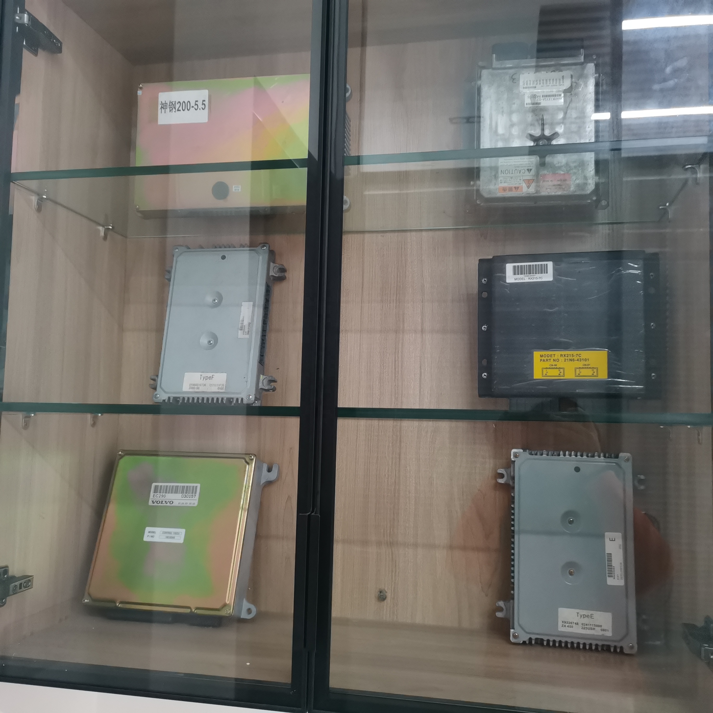 Upgrade Your Construction Works with Our Top- Excavator Monitor Display Computer Board