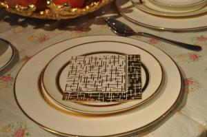 China Biodegradable Gold Foil Napkin , 3ply Monogrammed Beverage Napkins factory