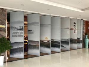 China Ballroom Sliding Portable Hall Movable Partition Walls With Landscape Painting factory