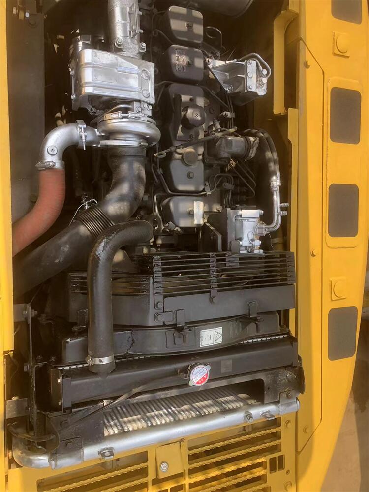 Multifunctional 2022 Komatsu PC200 20Ton Excavator with 681 Working Hours