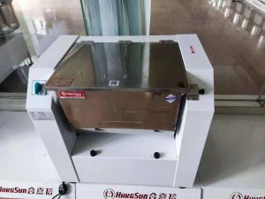 China Large Commercial Horizontal Dough Mixer 380V 100 Litre 42r/min White Color factory